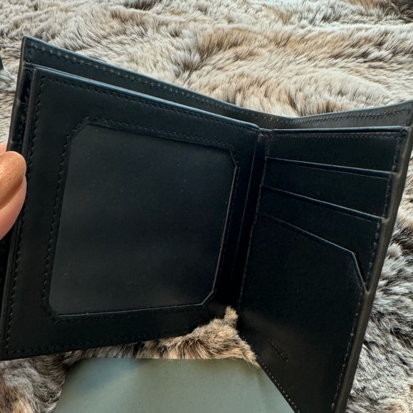 PEDRO - Leather Bi-fold Wallet - Black - Picture 4 of 6